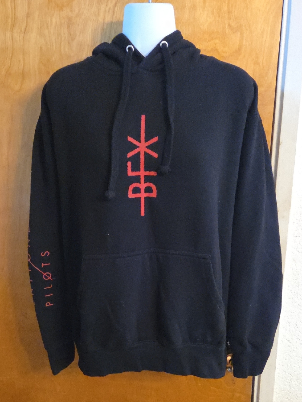 OFFICIAL Twenty One Pilots Blurryface Logo Merch Hoodie Hot Topic Size Medium